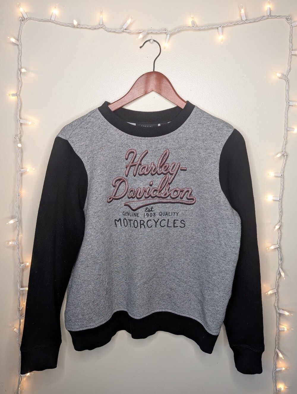 Harley-Davidson Gray & Black Crewneck Sweatshirt with Embroidered Logo - Size L
